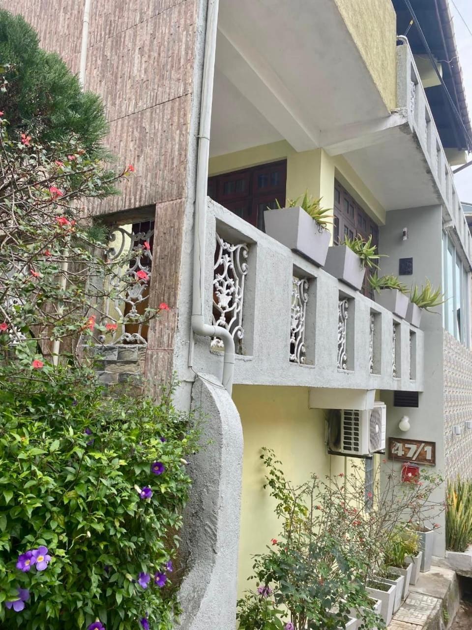 Grand Resort Kandy Exterior foto
